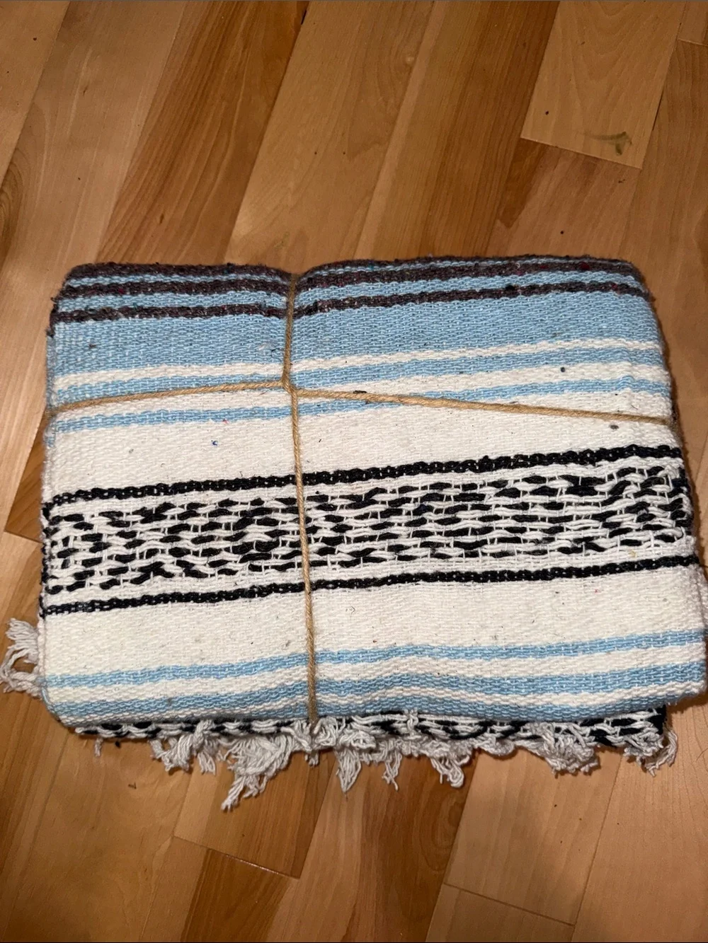 Benevolence Home Collection Blue & White Mexican Throw Blanket NWT
